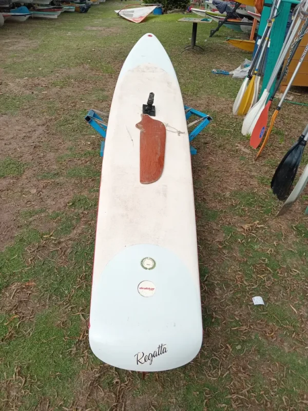 Windsurf Drakkar Regata, Completo