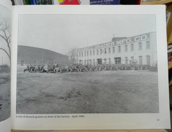 Russell Graders Photo Archive P. A. Letourneau - Iconografix