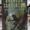 834455-MLA111913019369_052026 Sombras De Identidad: Nacidos De La Bruma- Brandon Sanderson