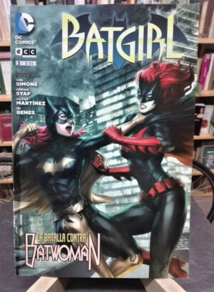 871084-MLA71674036569_092023 Batgirl Número 3 - La Batalla Contra Batwoman - Simone, Syaf