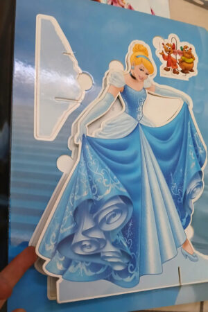 931958-MLA89284262998_082025 Disney Princesas - Con Figuras Coleccionables - M. Martínez