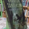 995722-MLA110943501400_052026 Sombras De Identidad: Nacidos De La Bruma- Brandon Sanderson