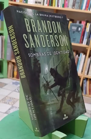 995722-MLA110943501400_052026 Sombras De Identidad: Nacidos De La Bruma- Brandon Sanderson