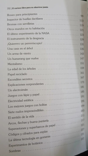El Curioso Libro Para No Aburrirse Jamás - Andrés Onna