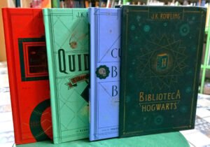 Biblioteca Howarts: Animales Fantásticos; Quidditch...